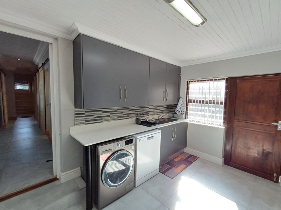 8 Bedroom Property for Sale in Dana Bay Western Cape